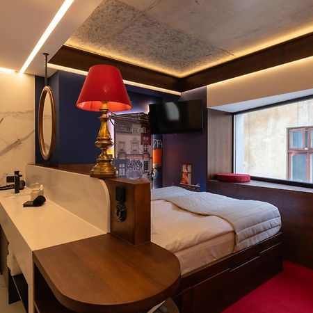!Fest Hotel Rynok Square Lviv Luaran gambar