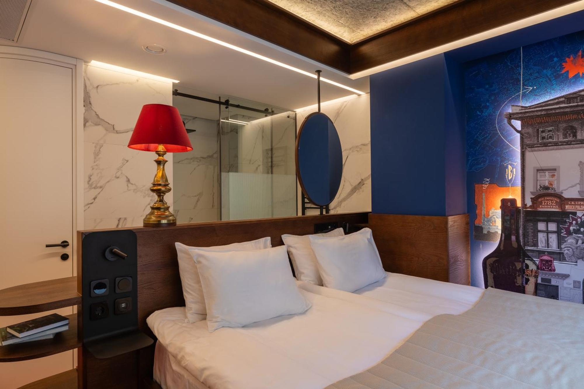 !Fest Hotel Rynok Square Lviv Luaran gambar