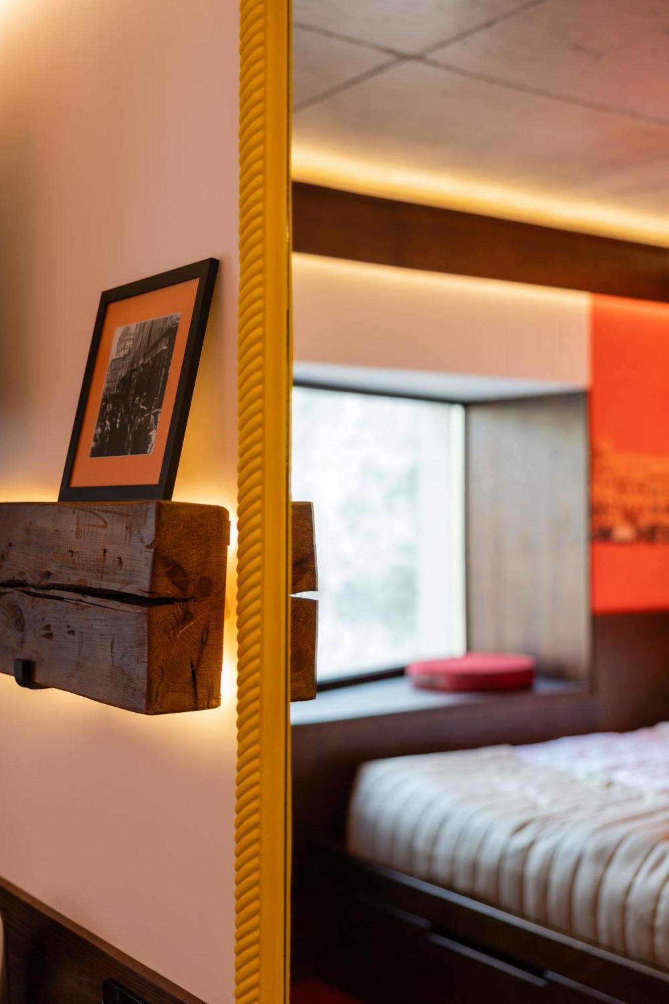 !Fest Hotel Rynok Square Lviv Luaran gambar