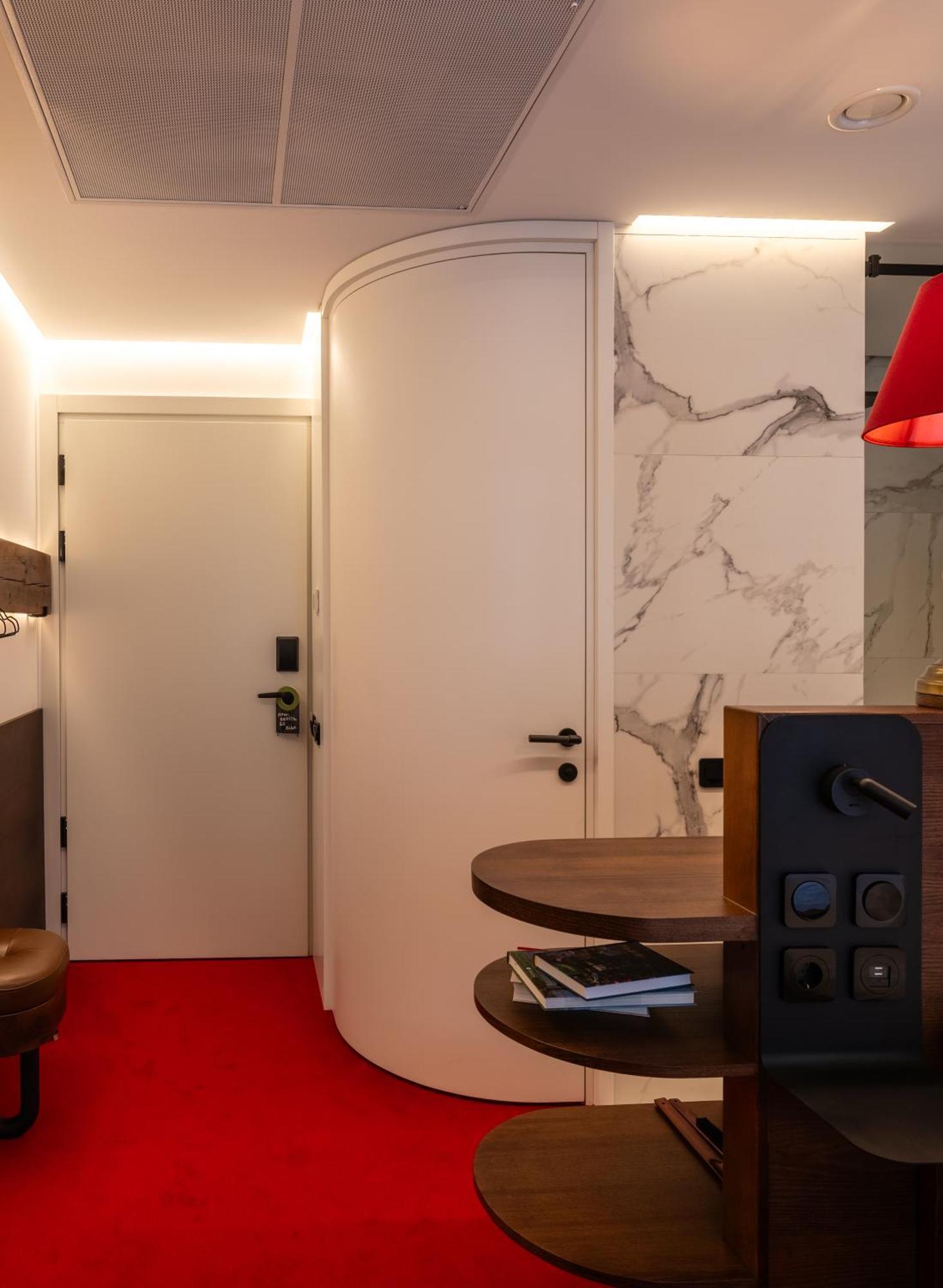 !Fest Hotel Rynok Square Lviv Luaran gambar