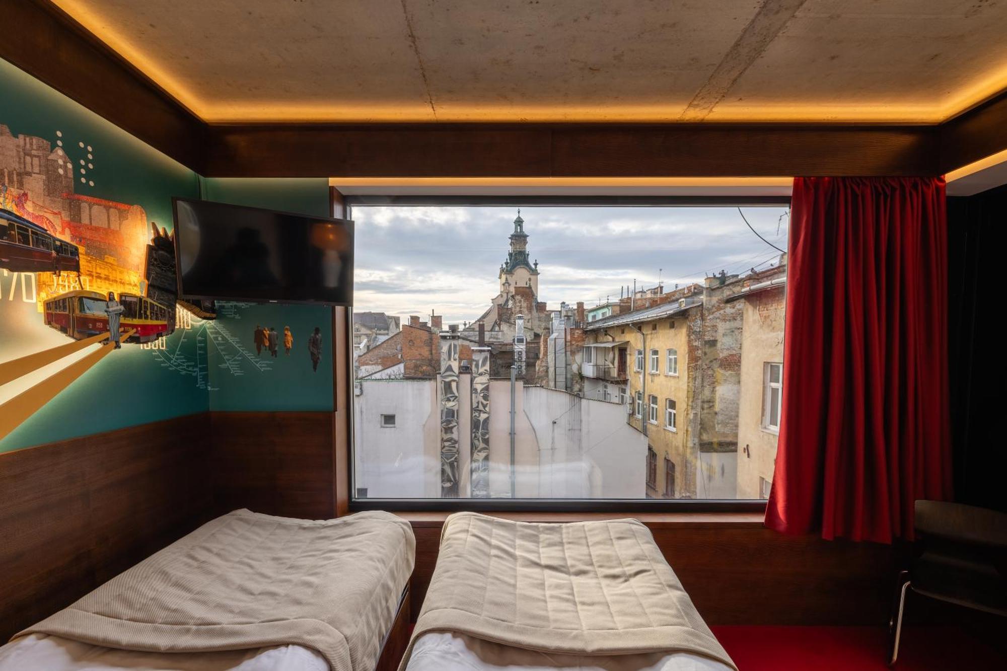 !Fest Hotel Rynok Square Lviv Luaran gambar
