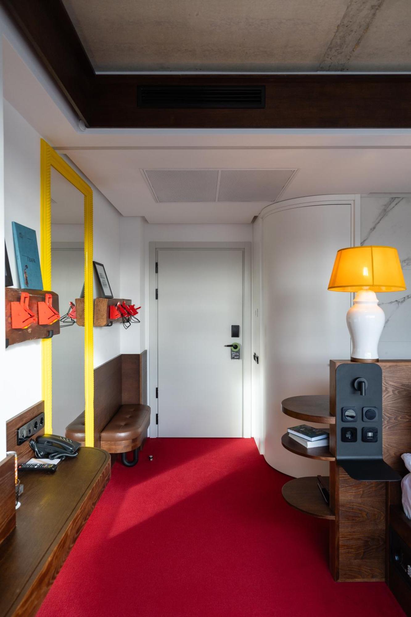 !Fest Hotel Rynok Square Lviv Luaran gambar