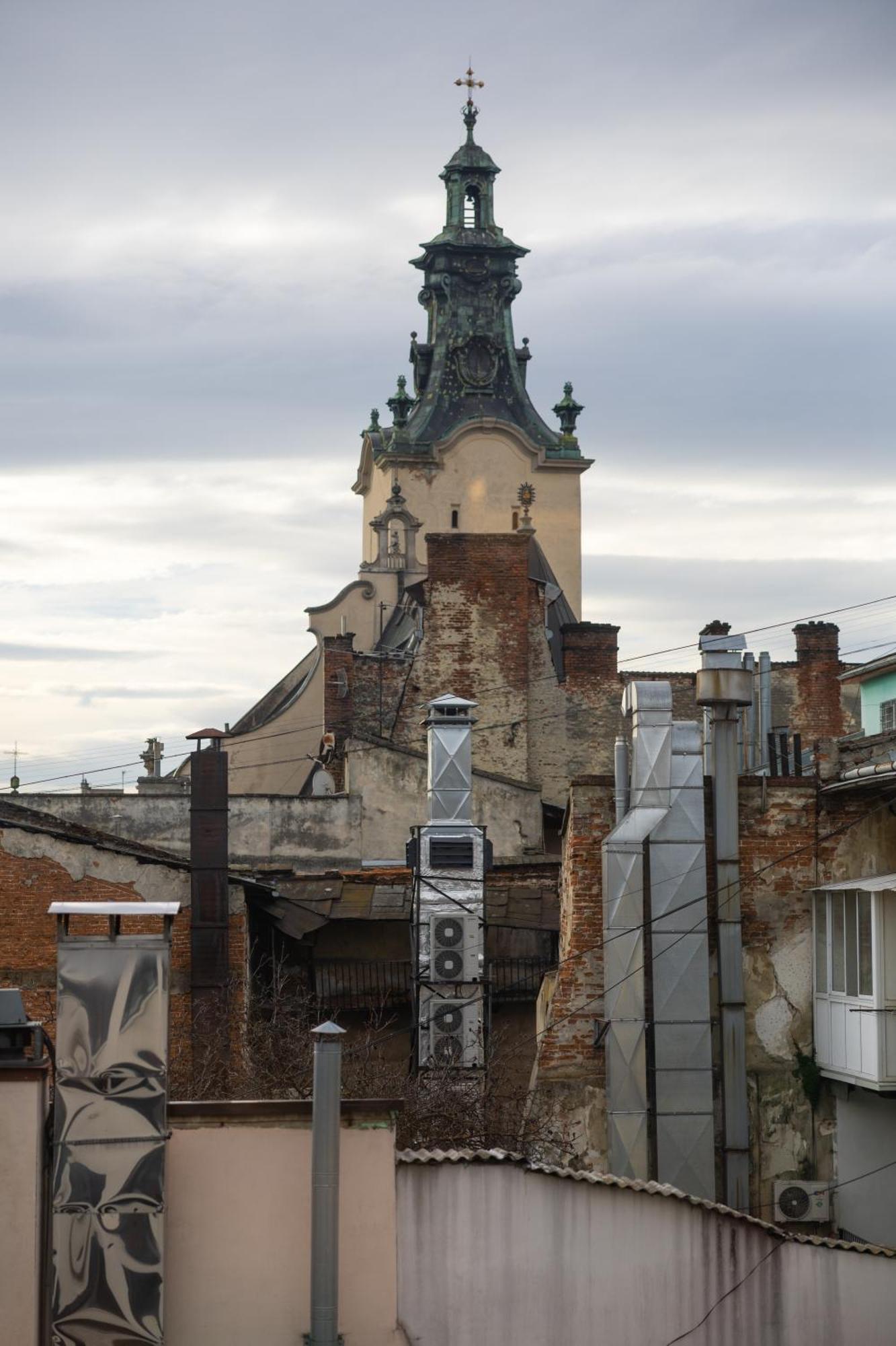 !Fest Hotel Rynok Square Lviv Luaran gambar